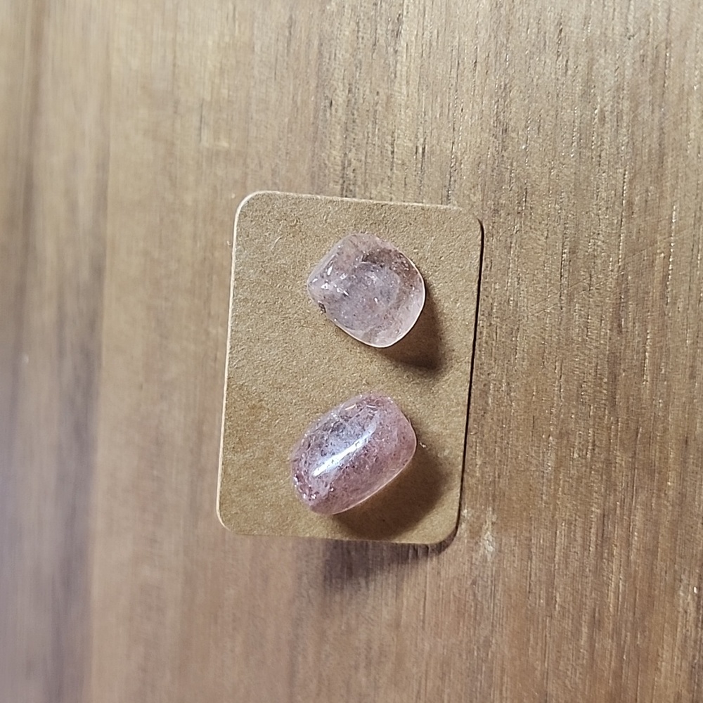 Strawberry Quartz Stud Earrings - Picture 6 of 6
